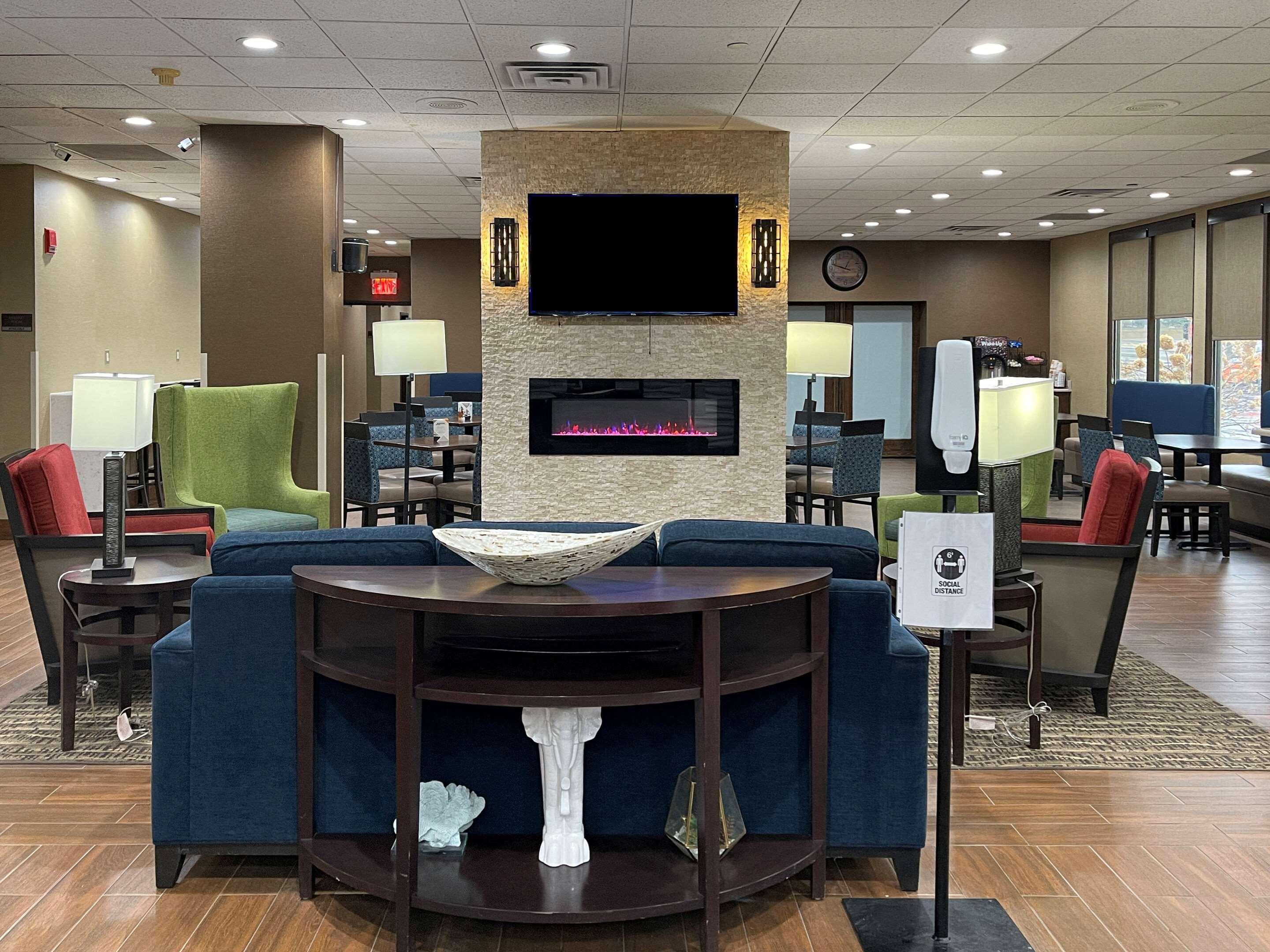 Comfort I-81 Inn 2*