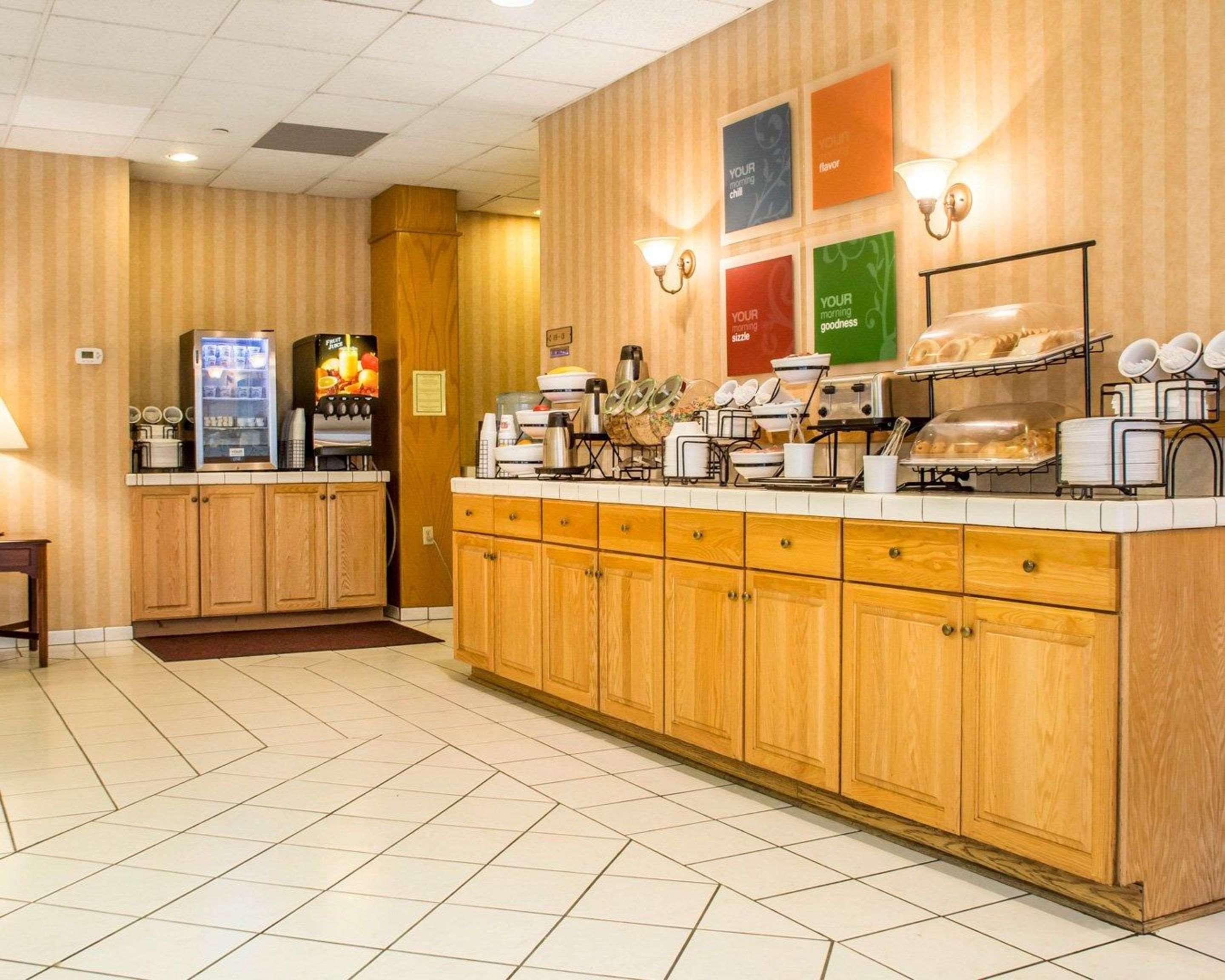 Comfort I-81 Inn 2*