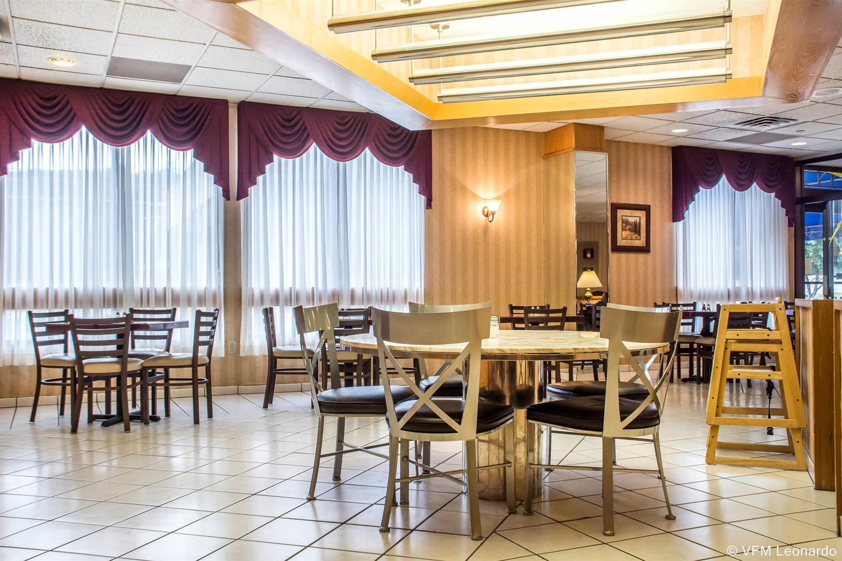 Comfort I-81 Inn 2*